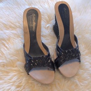 Sotto Sopra brown wedge sandal